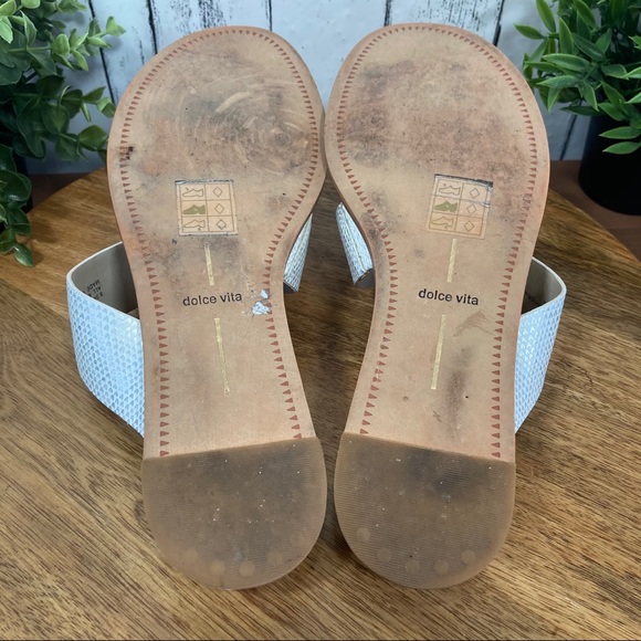 Dolce Vita Paci Slide Sandals - Picture 7 of 7